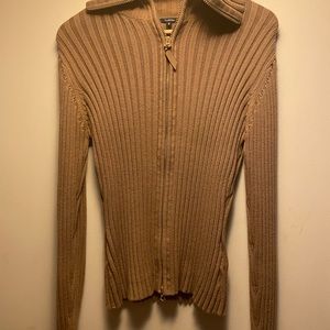 Long sleeve town sweater